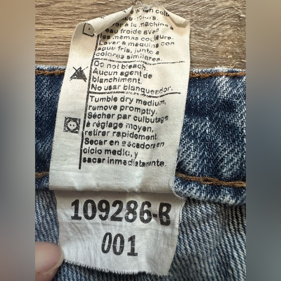 Vintage Carhartt Women’s Work Jeans – Size 8x32 – Made in Mexico - Picture 7 of 9